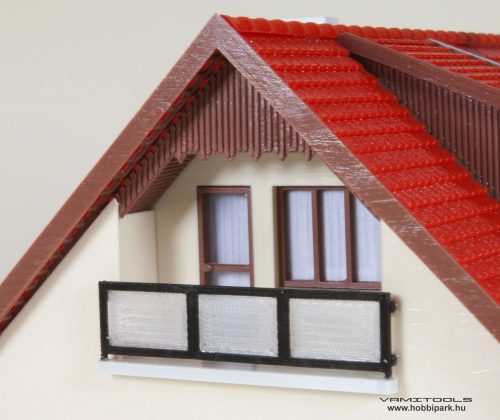 Nyeregtetős családi ház {001}