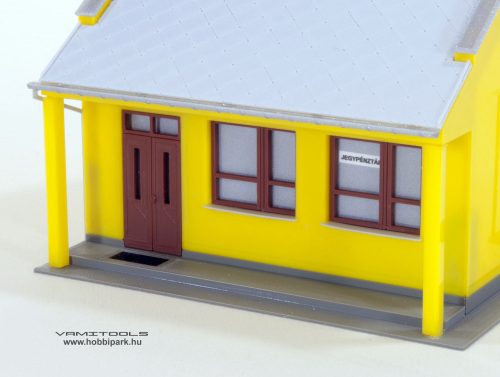 Kunfehértó jellegű állomásépület {504}