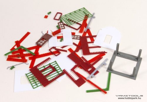 Trackside shanty {521}