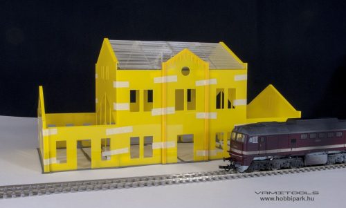 Berettyóújfalu jellegű állomásépület és melléképületei {523A/B/C}