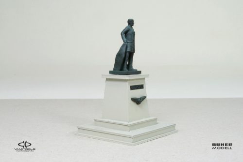 Baross statue {2224}