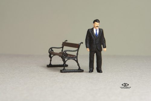 Cast iron bench {2249}