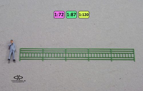 Metal guard rail {2327}