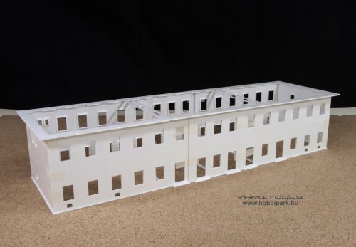 Dombóvár alsó jellegű állomásépület {524}