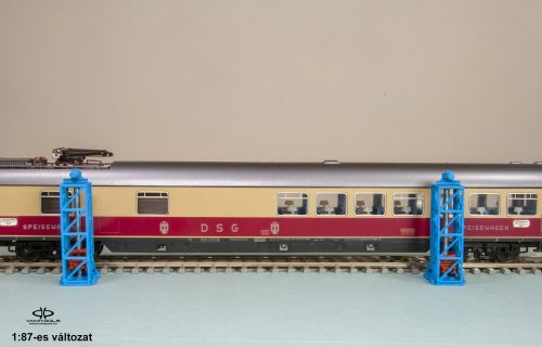 Train lifting jacks {2161}