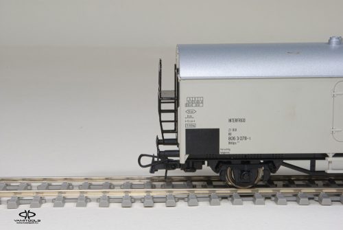 Ladder to Roco refrigerated wagon {2194}