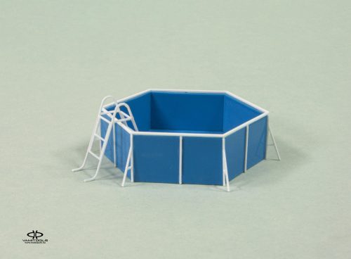 Hatszög medence {2418}