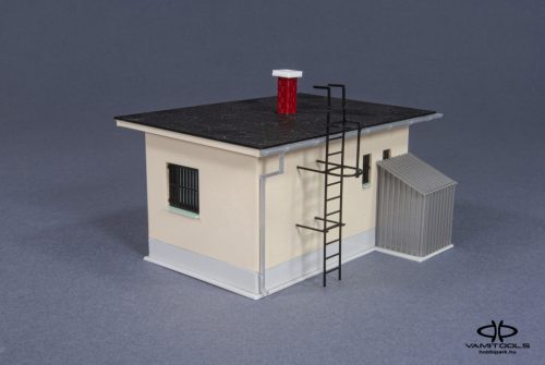 Trackside shanty {717}