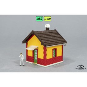 Trackside shanty {729}