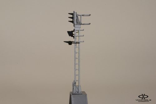 Railway signal GRY+G+W {2585}